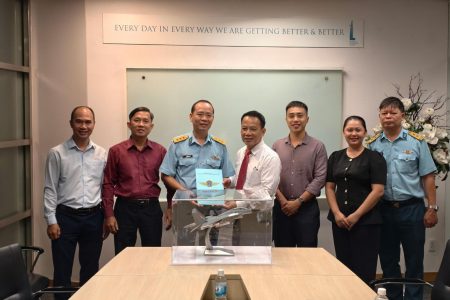 Sư đoàn Không quân 370 đánh giá cao sự hỗ trợ của Bitexco