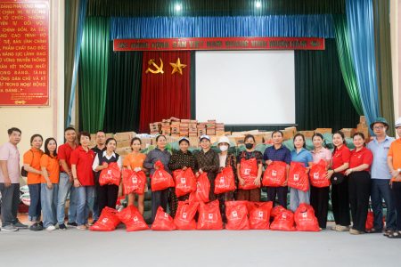 Hành trình chia sẻ và lan tỏa yêu thương đến với bà con vùng bão lũ