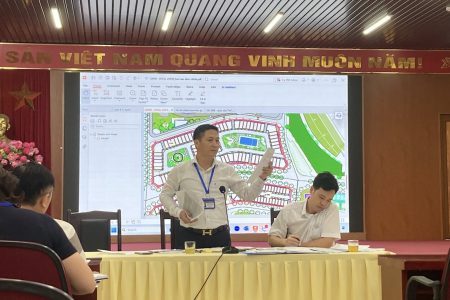 UBND phường Định Công chủ trì, phối hợp với phường Thanh Liệt tổ chức hội nghị trao đổi ý kiến, tuyên truyền đến người dân Thôn Thượng phường Thanh Liệt về công tác quản lý, sử dụng nghĩa trang Đồng Vải thuộc phường Định Công.